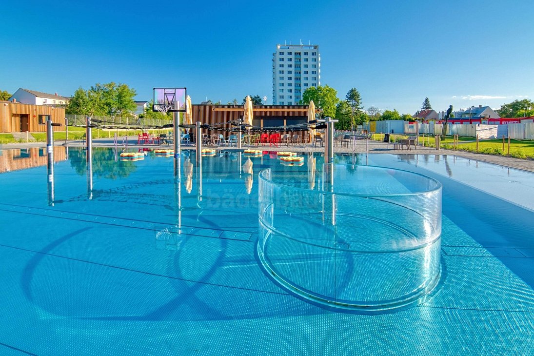 Public outdoor swimming pool Kyjov