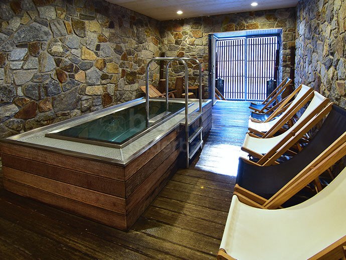 Cooling pools and Kneipp treading facility