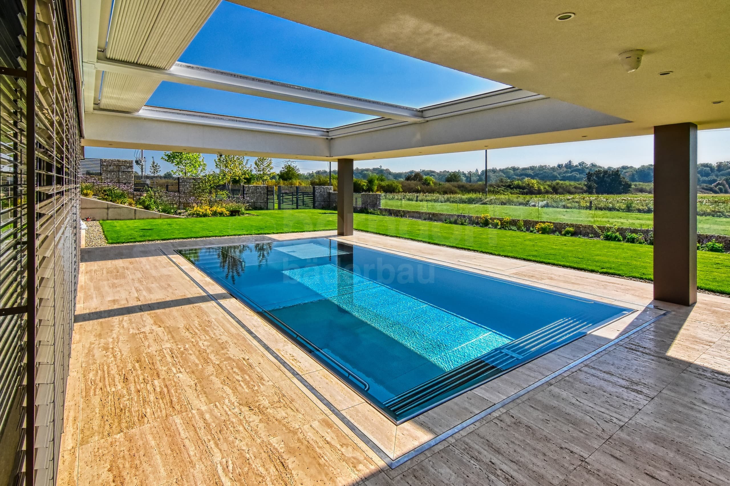 7_JEZBINY_Privátní bazén venkovní schovaný ºlábek.jpg