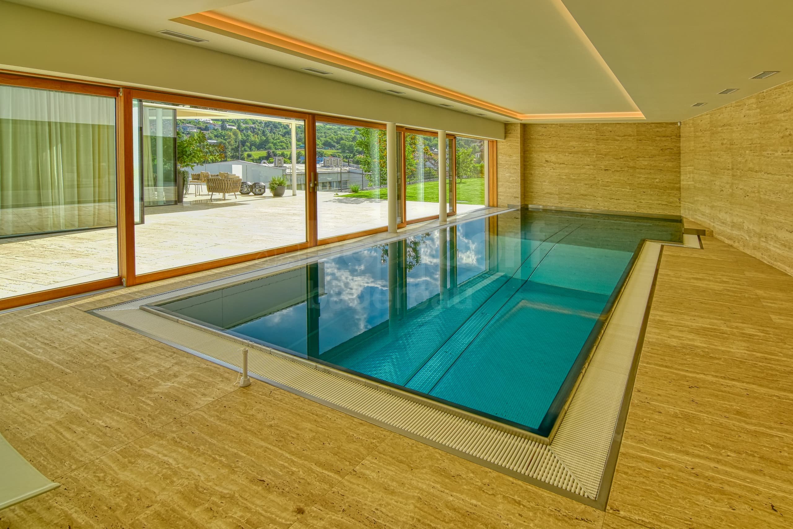 10b_PRAHA-CHUCHLE-Privátní bazén s p²elivem vnit²ní.jpg