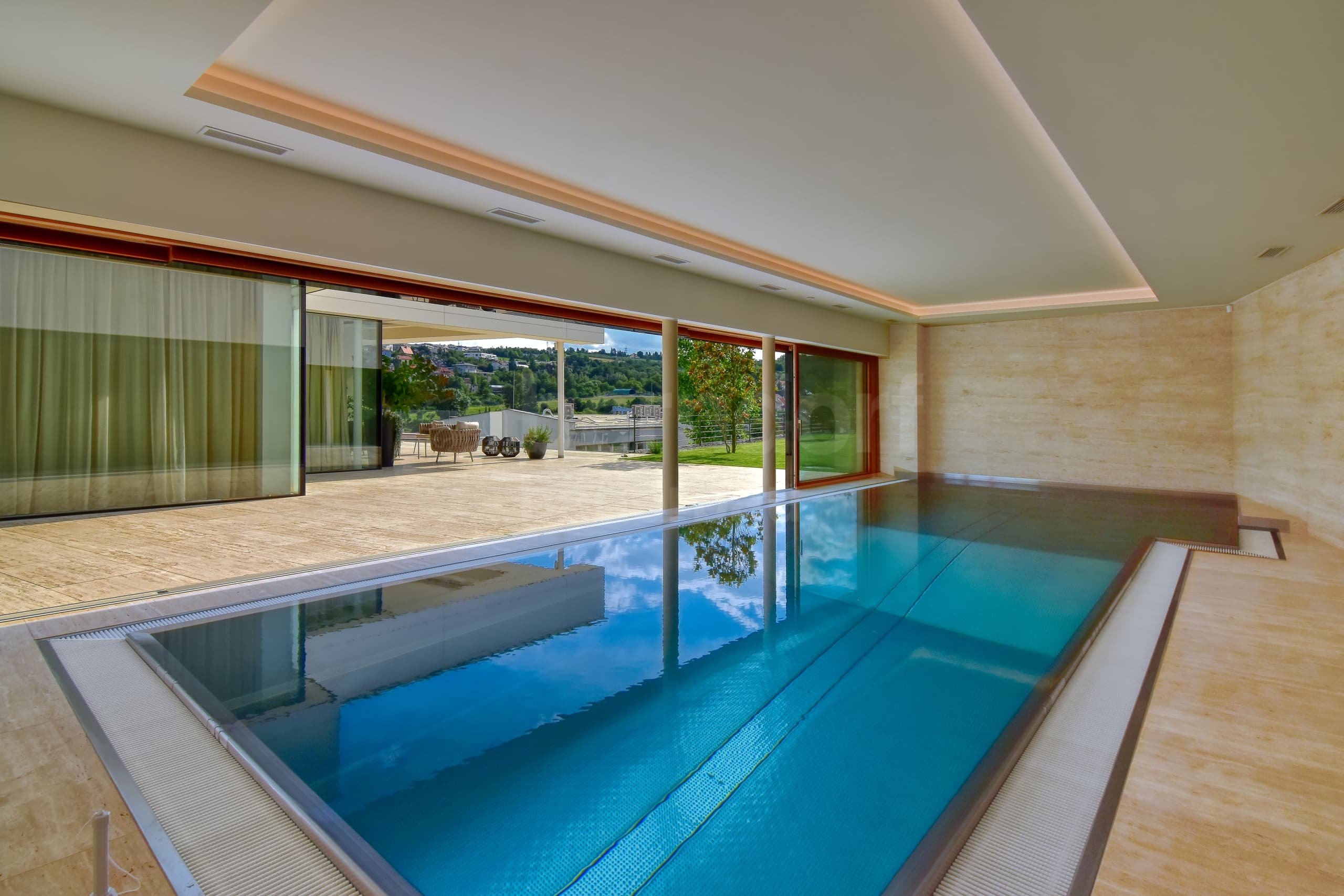 10c_PRAHA-CHUCHLE-Privátní bazén s p²elivem vnit²ní.jpg