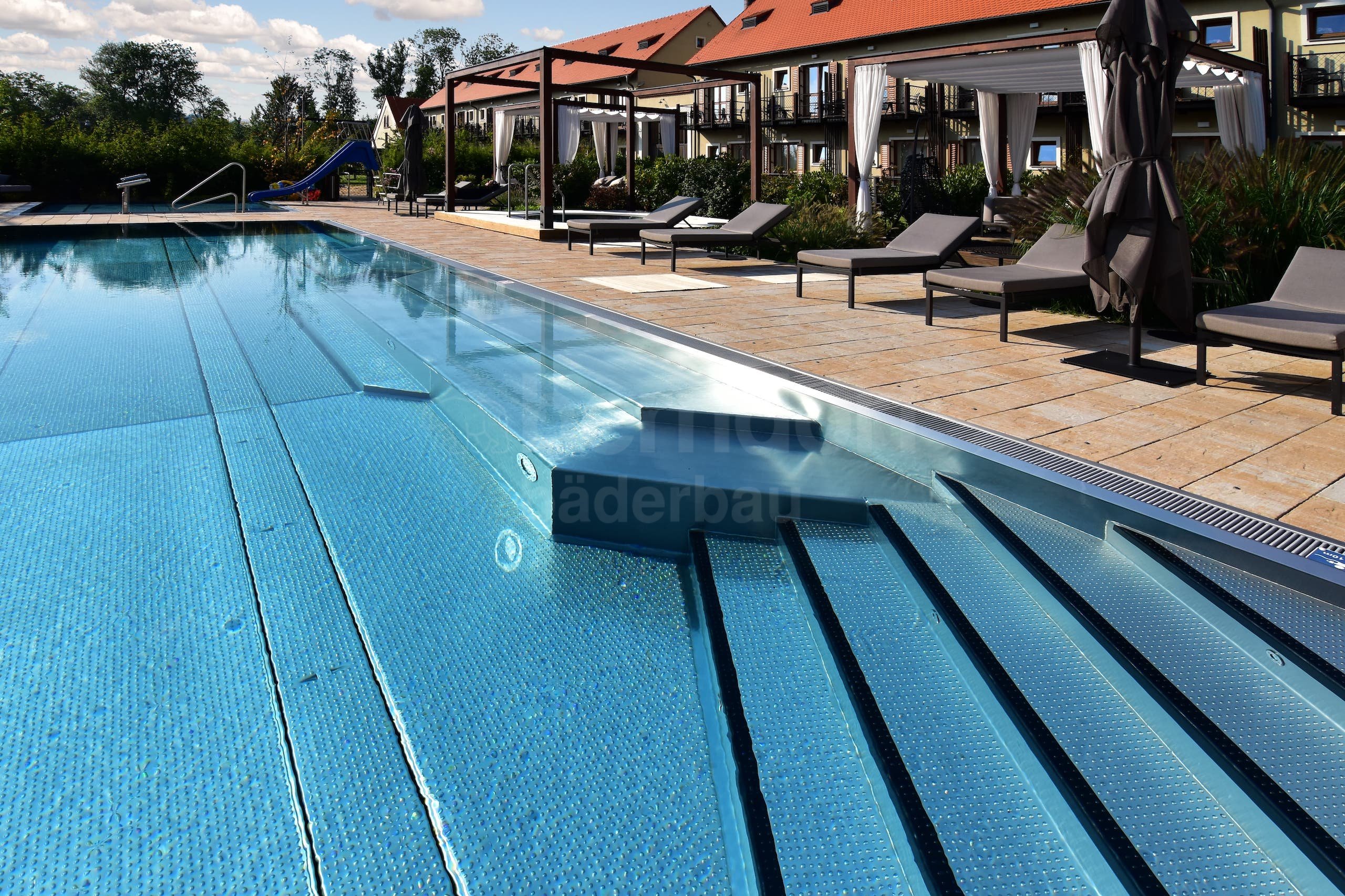 2i_Venkovní bazén.jpg