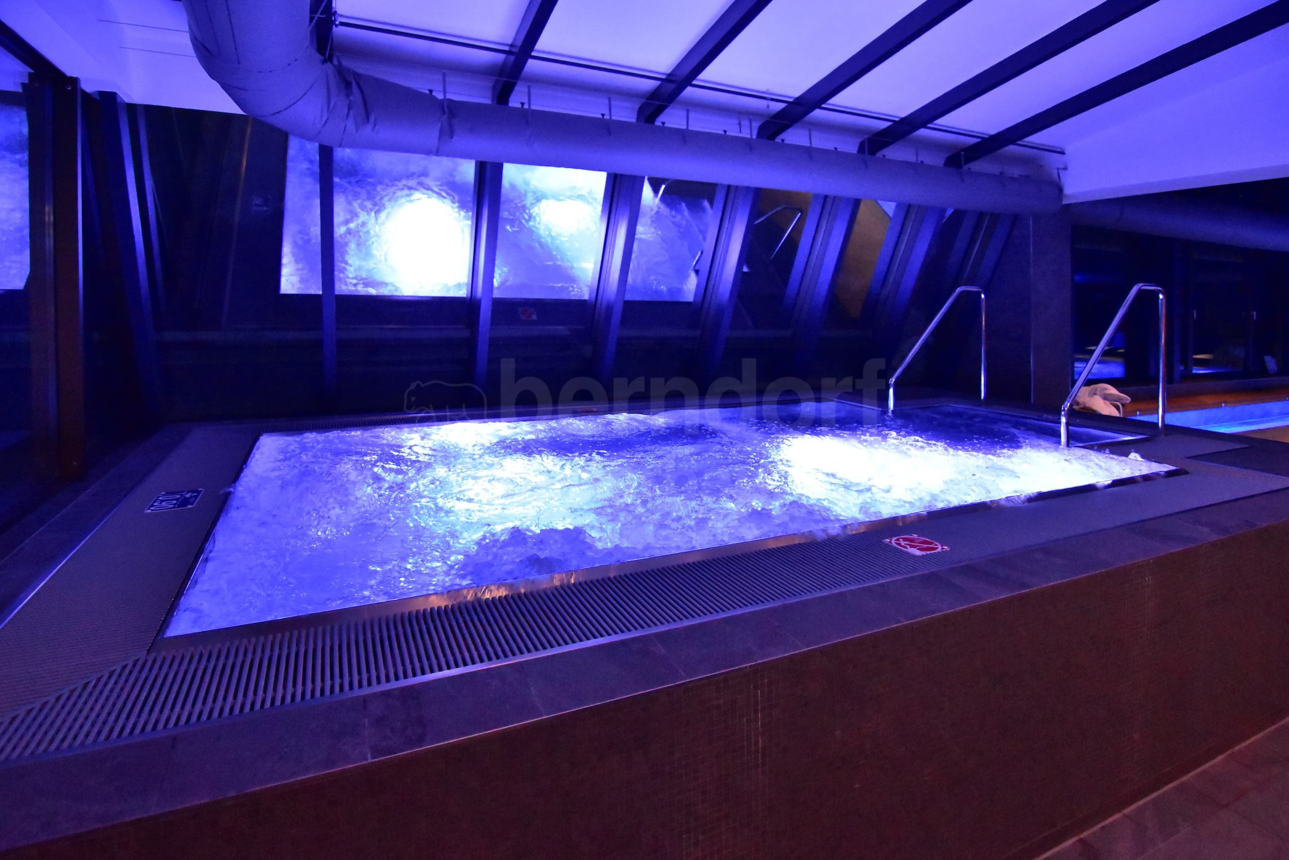 6e_Vířivý bazén.jpg