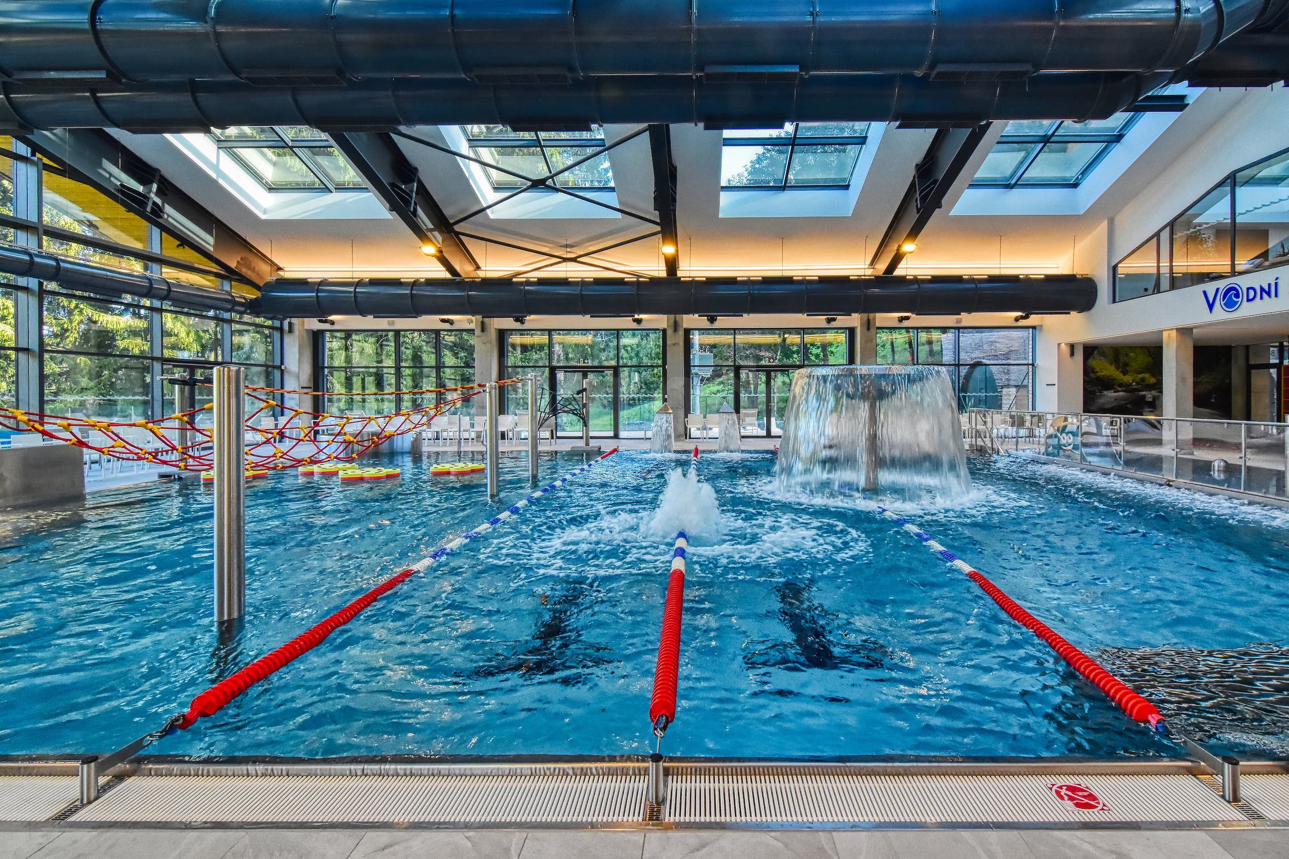 4a_Víceúčelový bazén Vodní svět Hotel Kyčerka.jpg