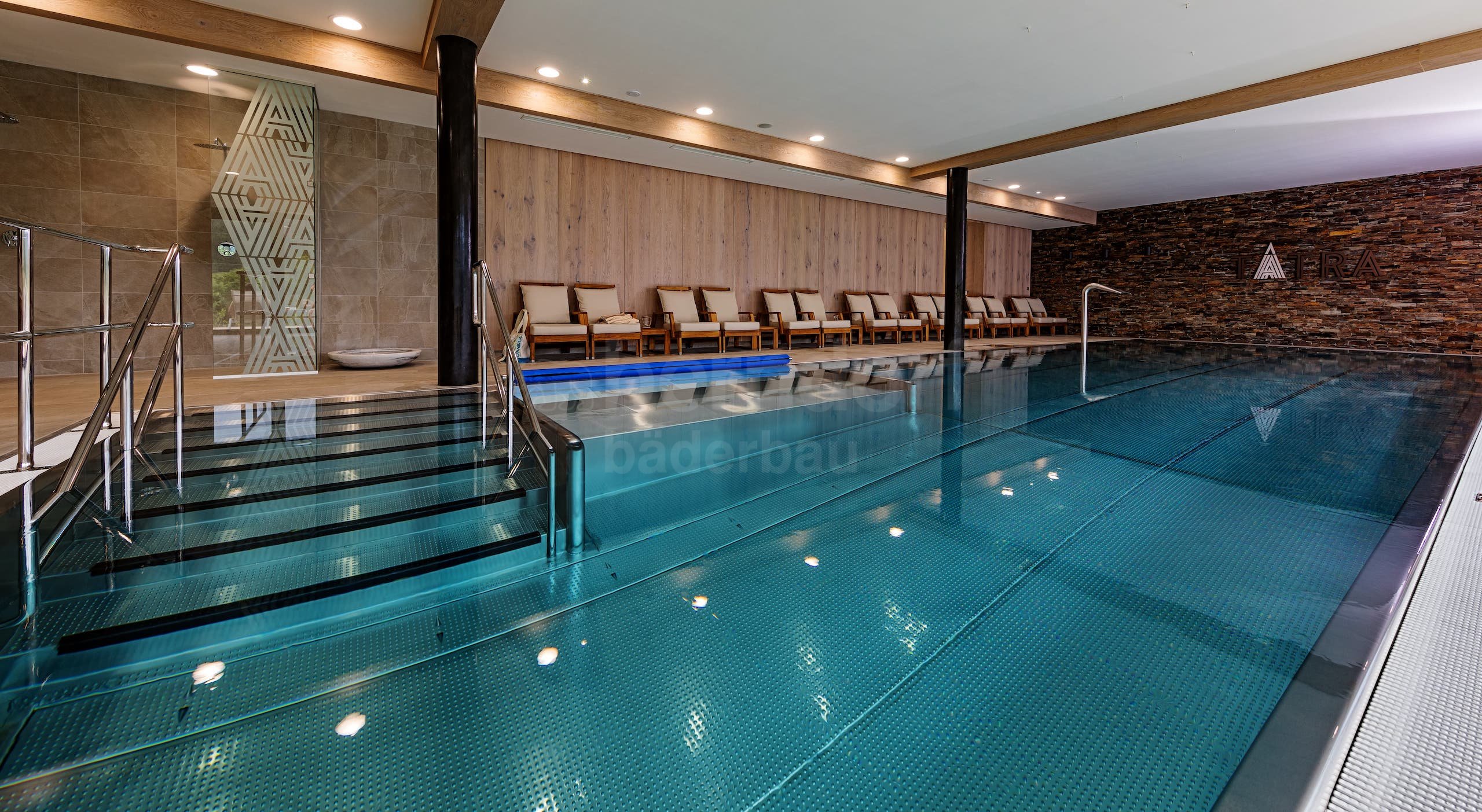 12a_Relaxační bazén vnitřní s chrličem.jpg