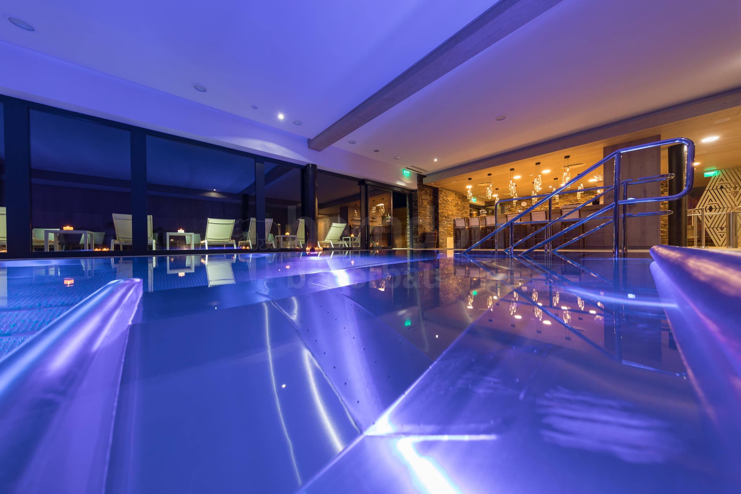 12b_Relaxační bazén vnitřní s chrličem.jpg