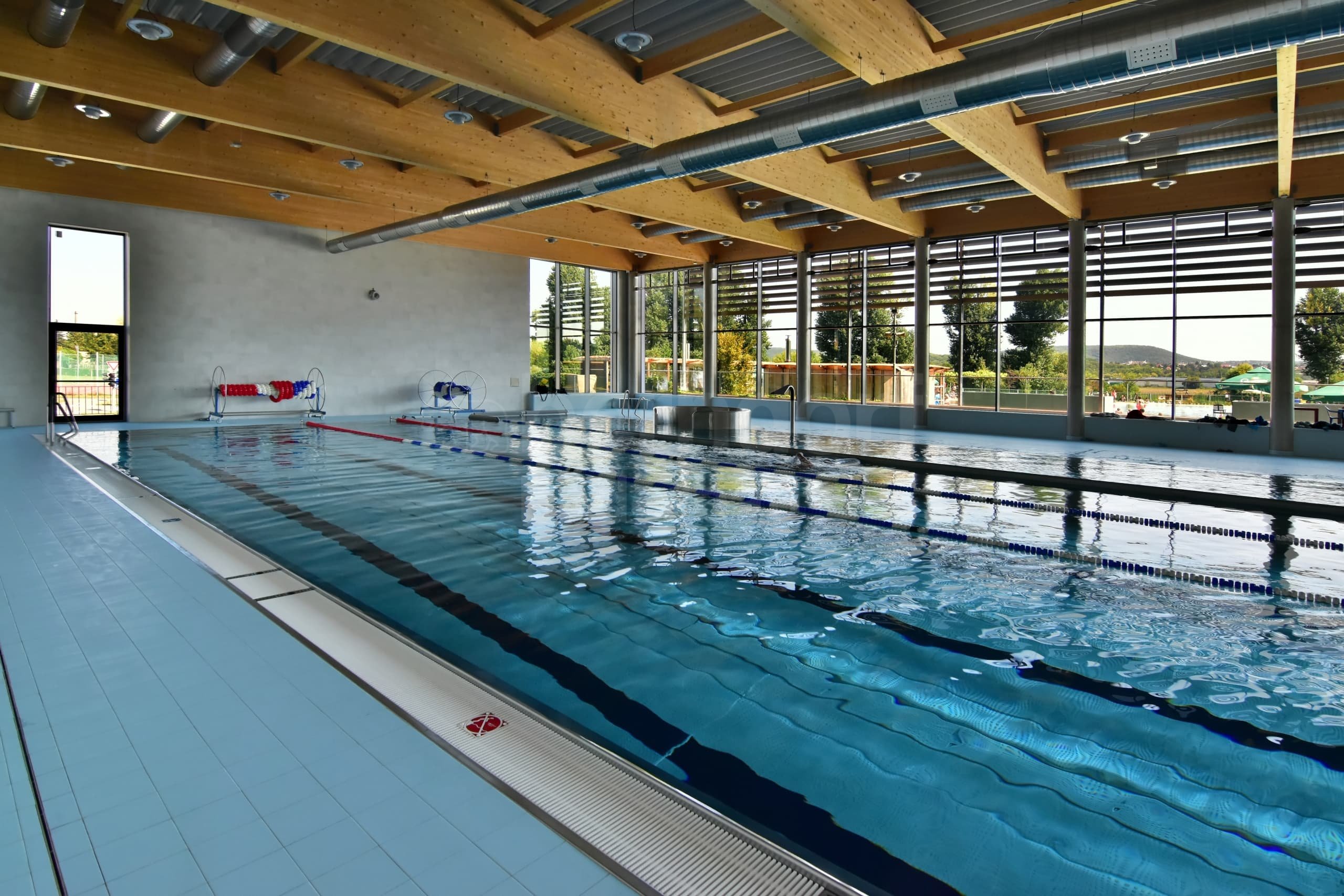 13a_Víceúčelový nerezový bazén vnitřní Praha Petynka.jpg