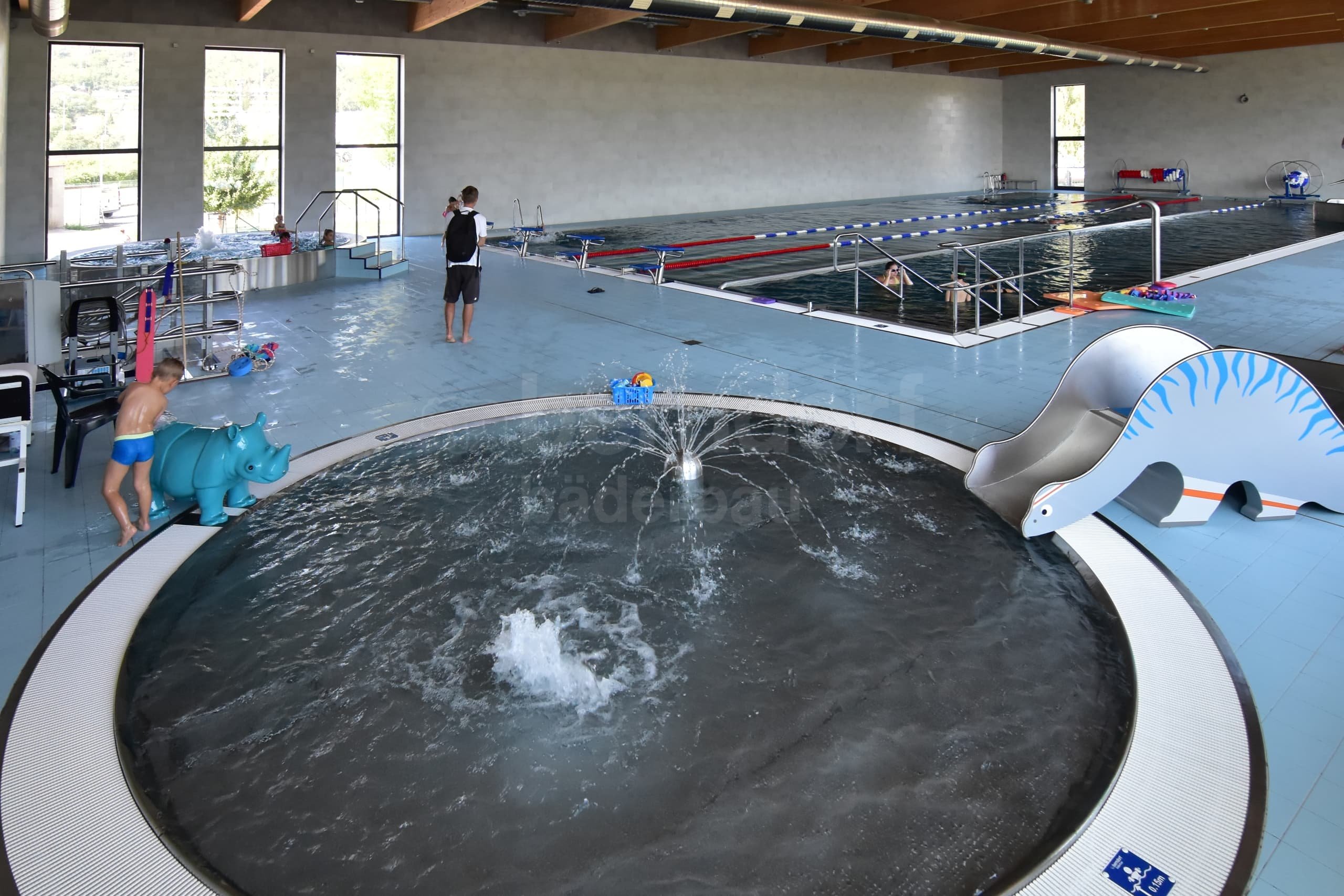 13c_Dětský nerezový bazén vnitřní Praha Petynka.jpg