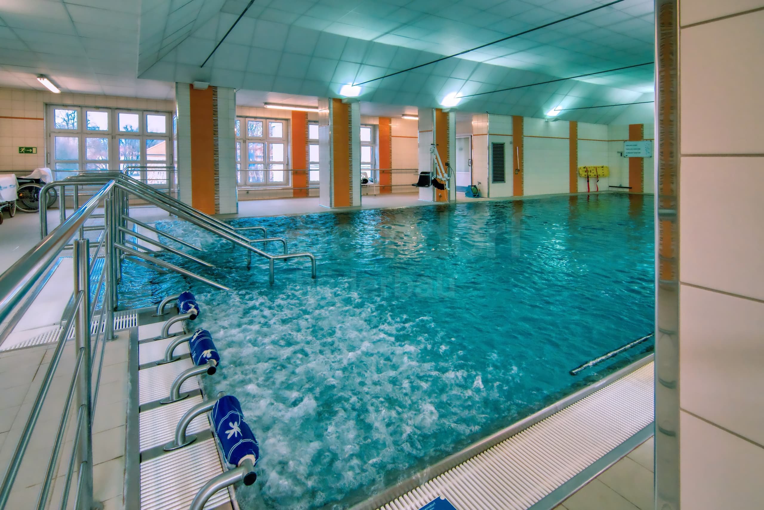 7c_Rehabilitační nerezový bazén Košumberk.jpg