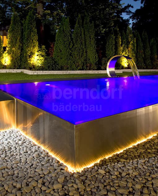 Privat pool with infinity overflow Schondorf