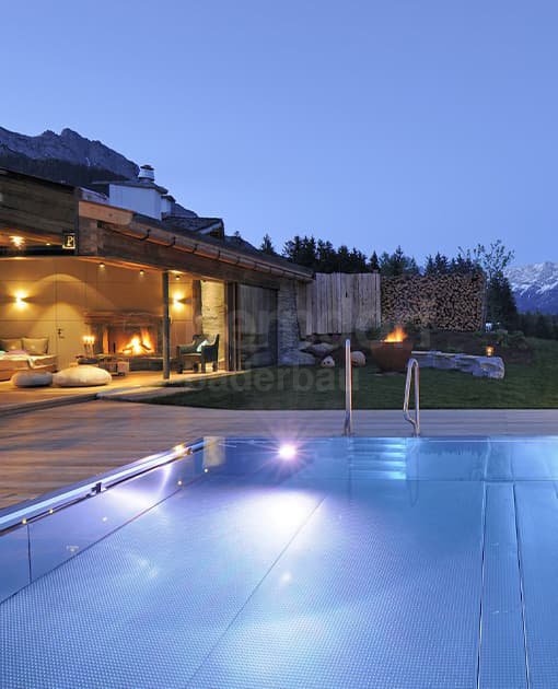 Privat pool with infinity overflow Bergdorf