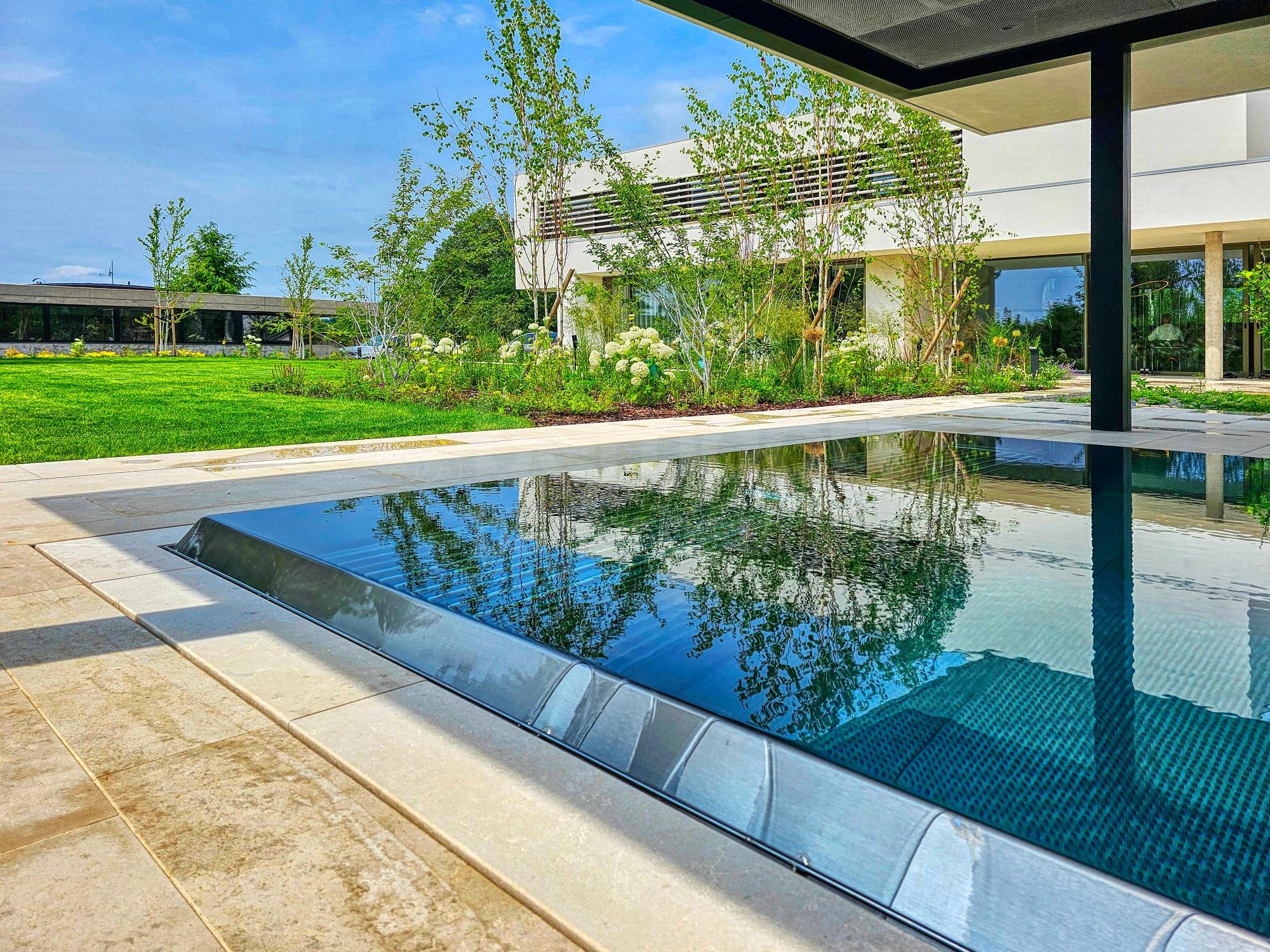 Privat pool with overflow and Berndorf infinity lower gutter 23