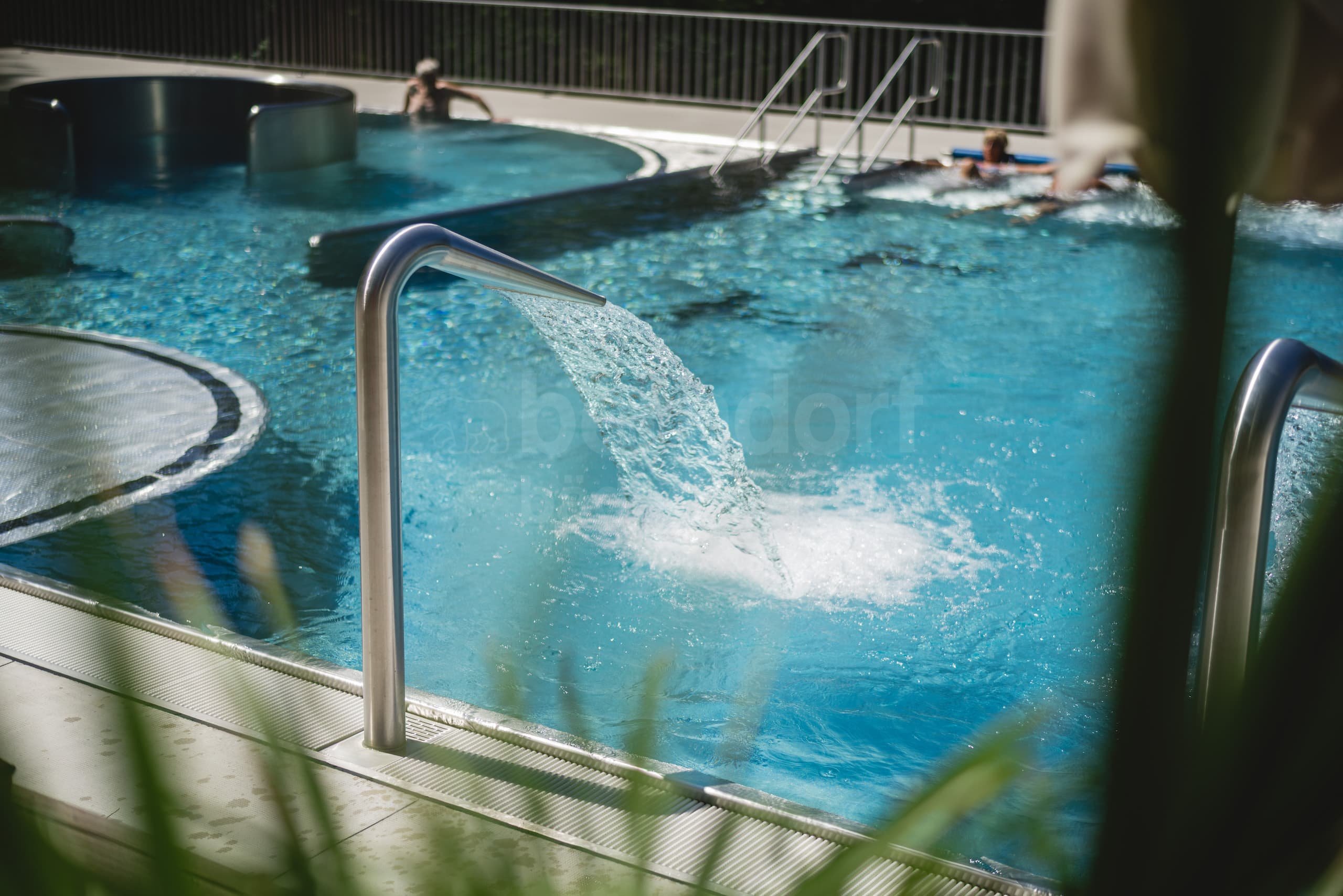 7c_TRENČIANSKÉ TEPLICE_Koupaliště Zelená žaba.jpg