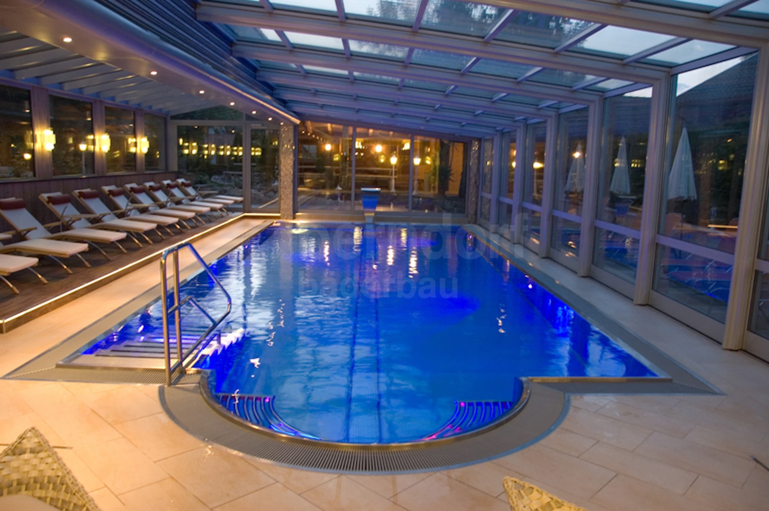 3b_Hotelový bazén_Landhotel Prinz_Aufham.jpg