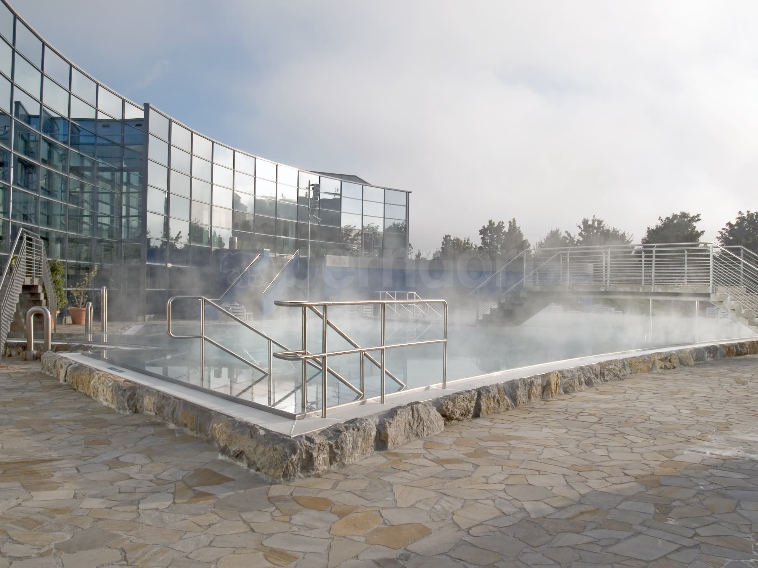 1_Hotelový bazén_Hotel Atlantis_Ljubljana.jpg