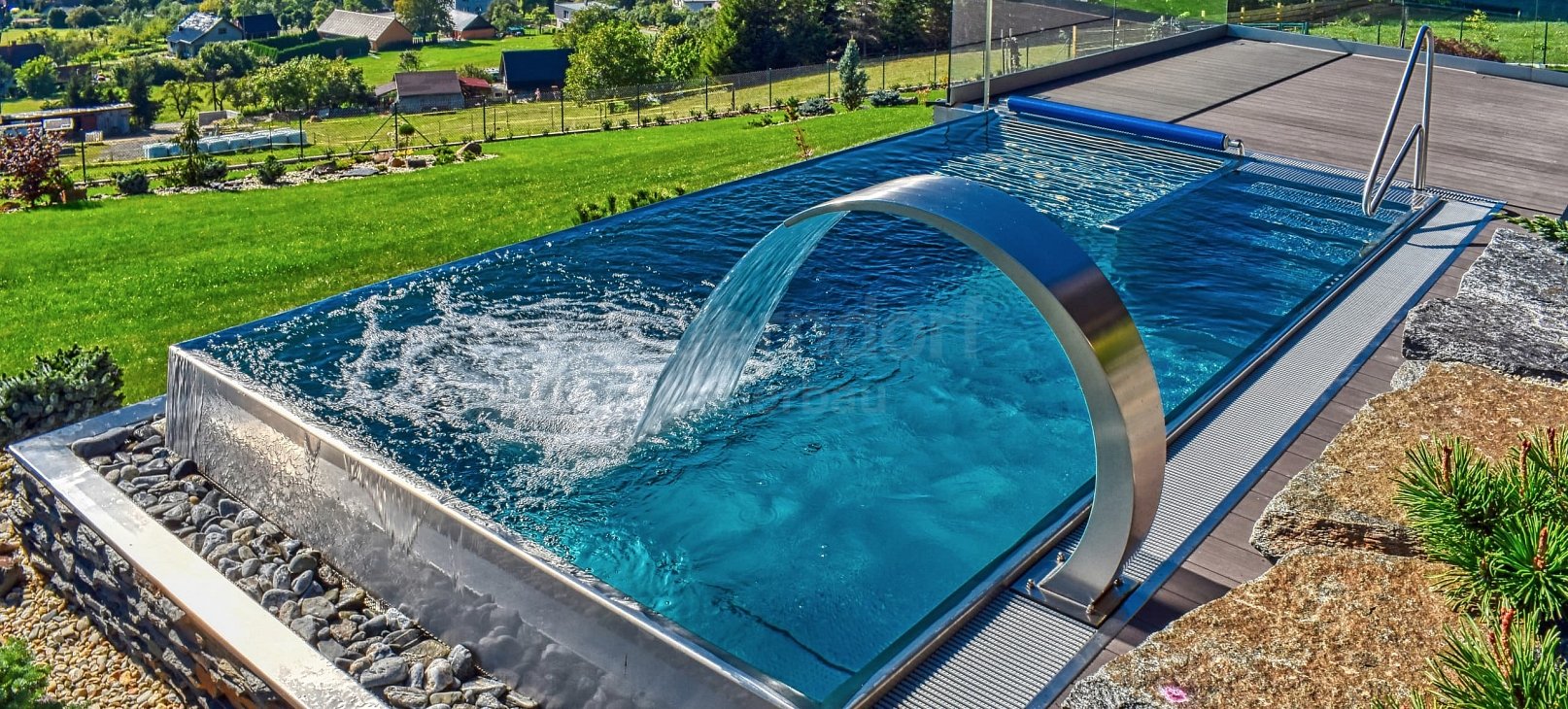 Privátní bazén s infinity sníženým přelivem 3 Privátní bazén s infinity sníženým přelivem 3